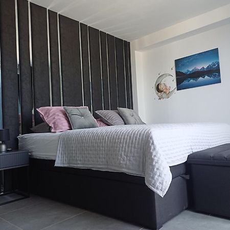 Luxury Villa Noemi Ražanac Esterno foto