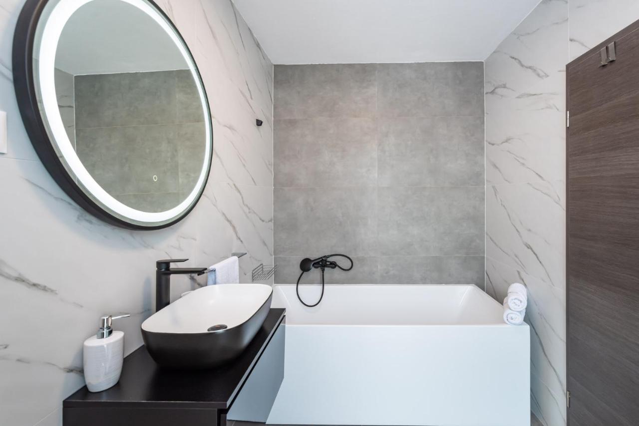 Luxury Villa Noemi Ražanac Esterno foto