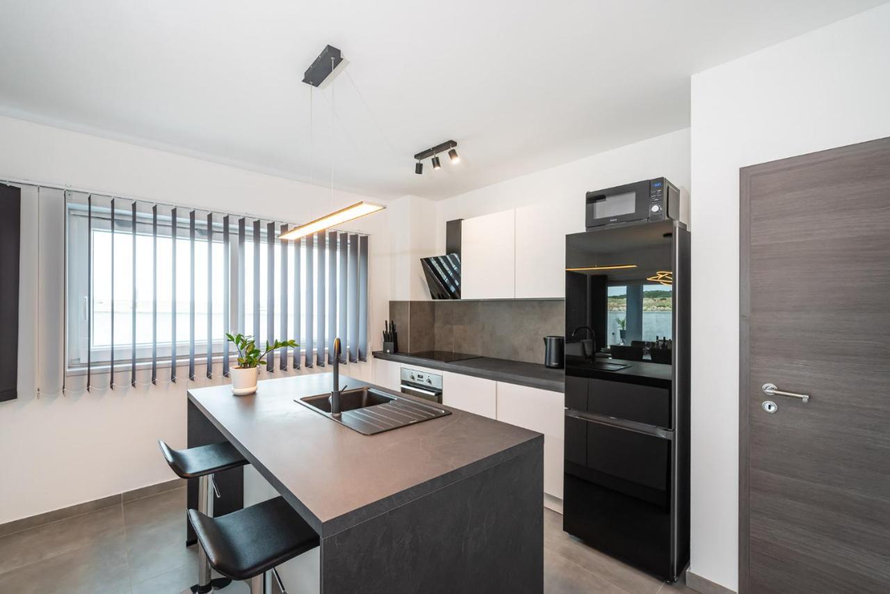 Luxury Villa Noemi Ražanac Esterno foto