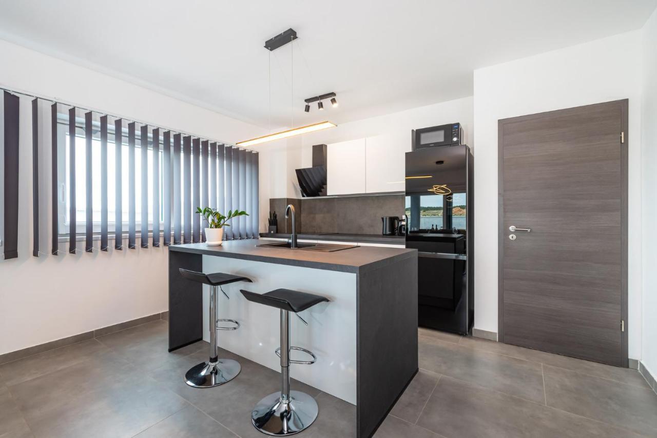 Luxury Villa Noemi Ražanac Esterno foto