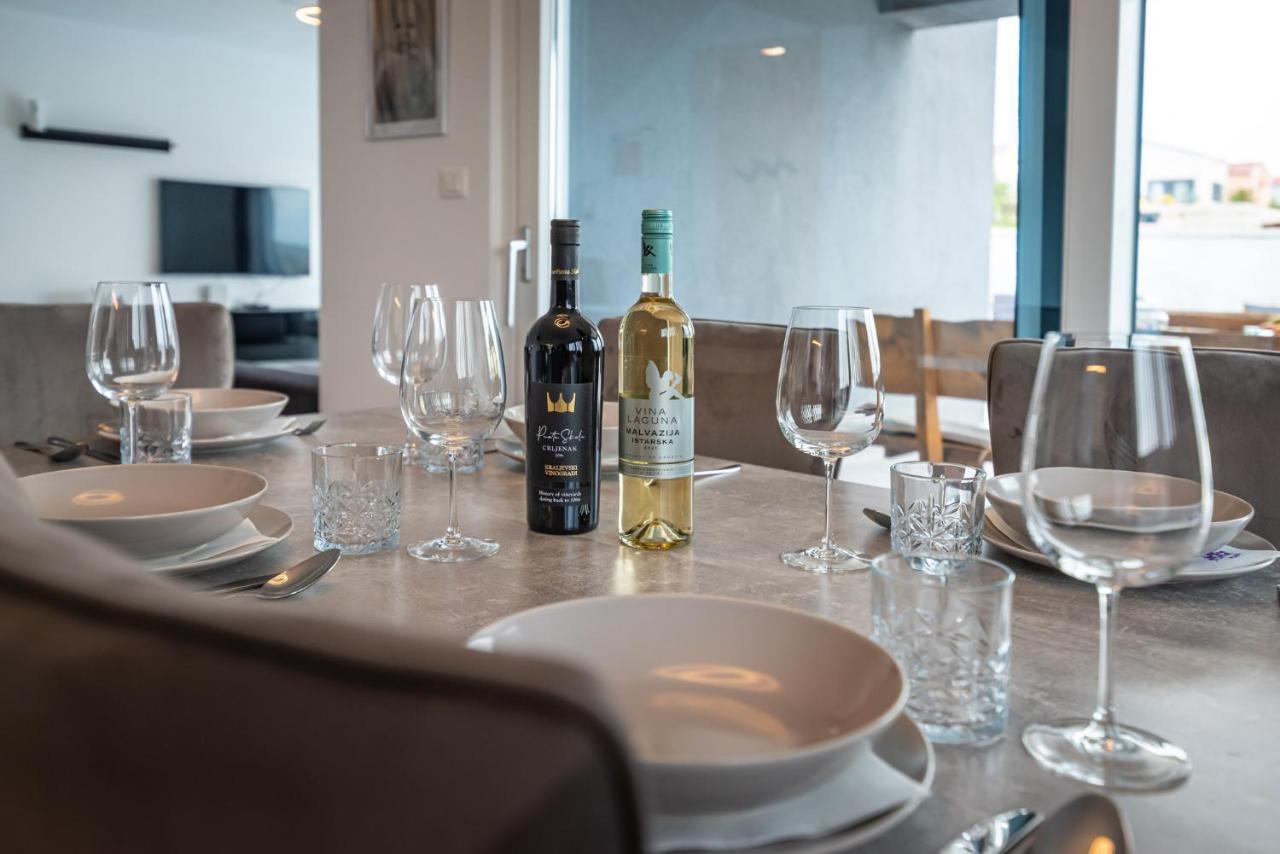 Luxury Villa Noemi Ražanac Esterno foto