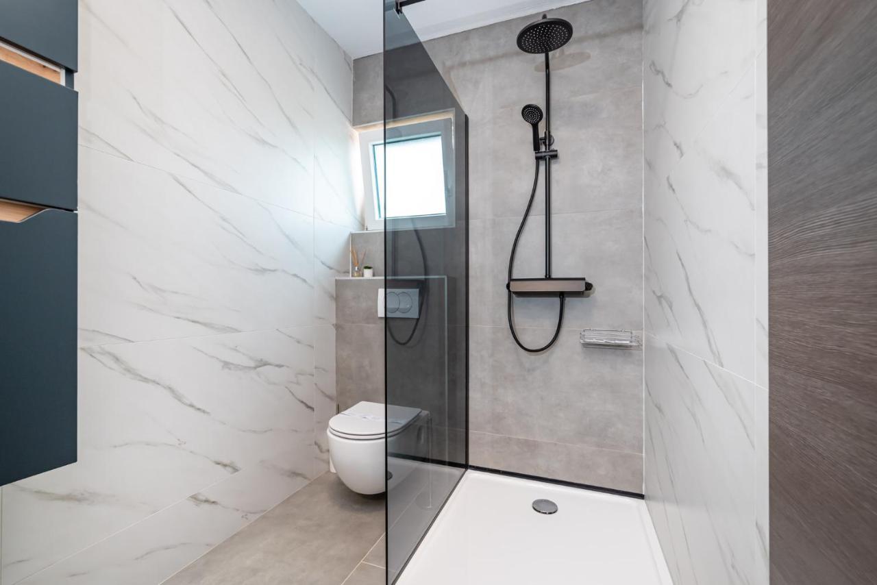 Luxury Villa Noemi Ražanac Esterno foto