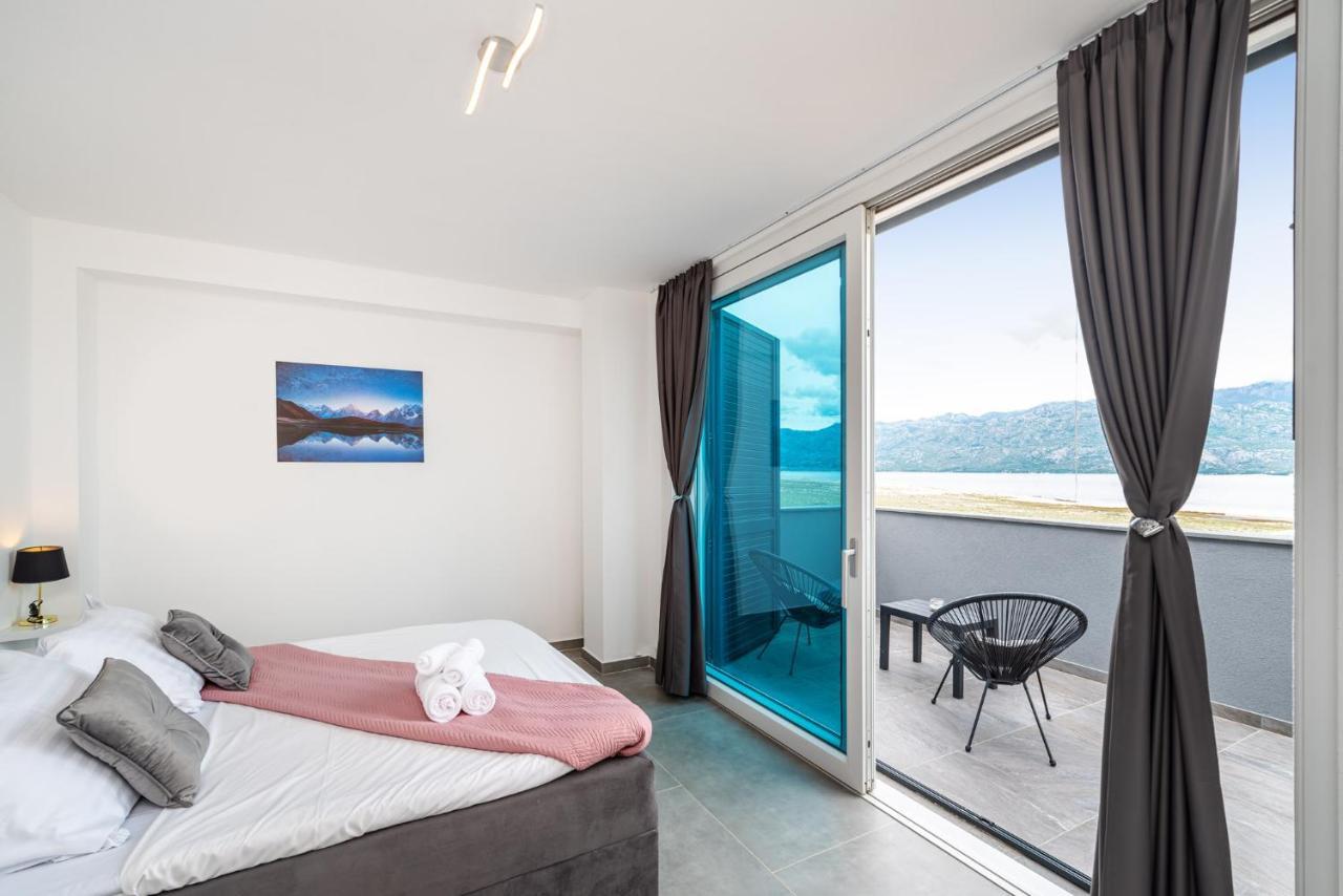 Luxury Villa Noemi Ražanac Esterno foto