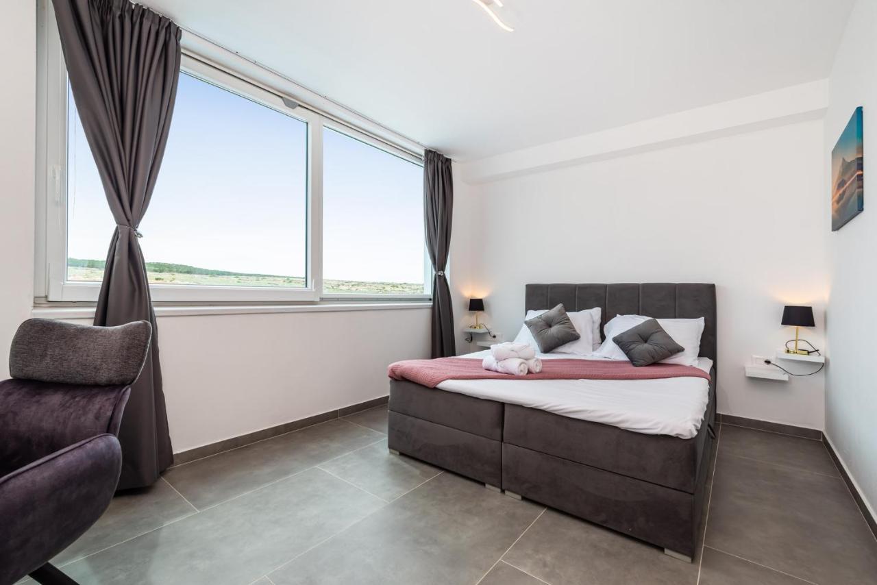 Luxury Villa Noemi Ražanac Esterno foto