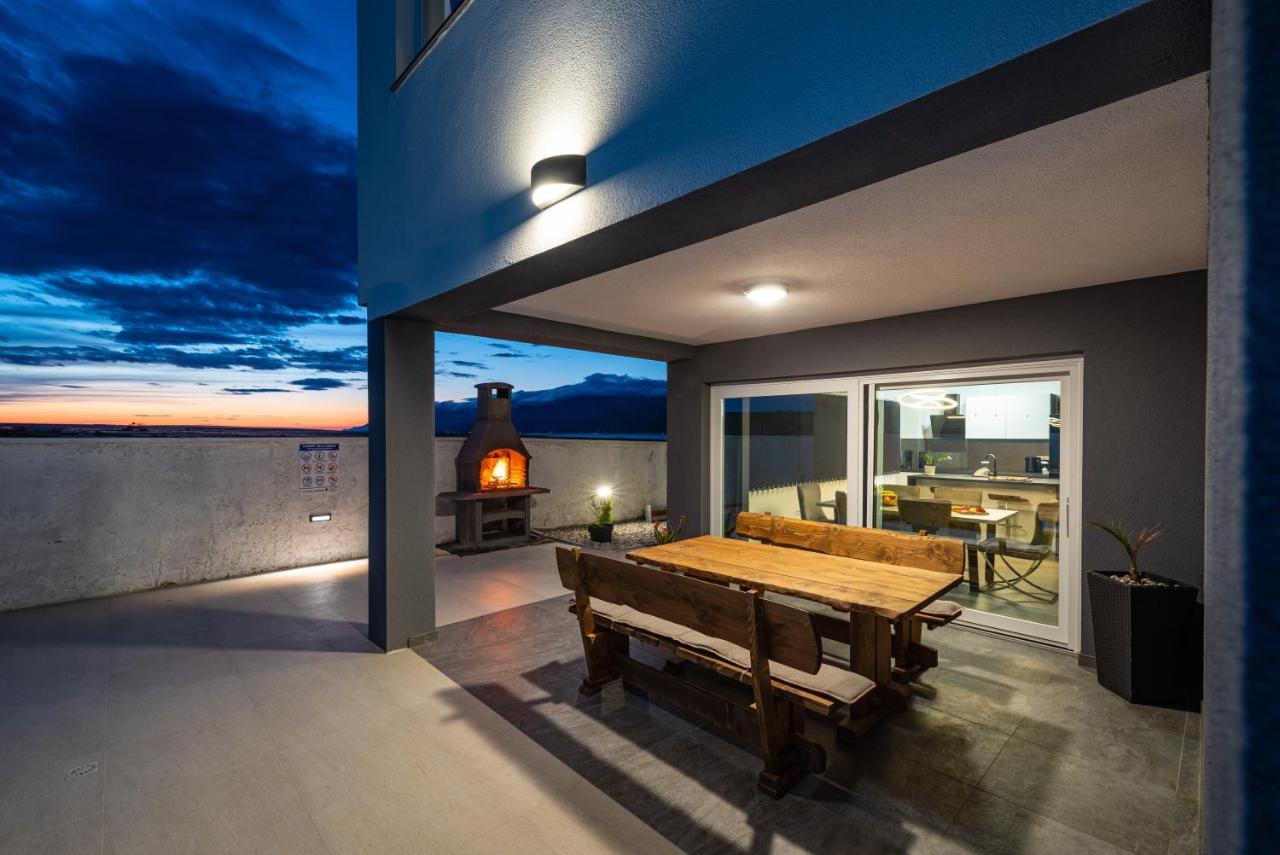 Luxury Villa Noemi Ražanac Esterno foto