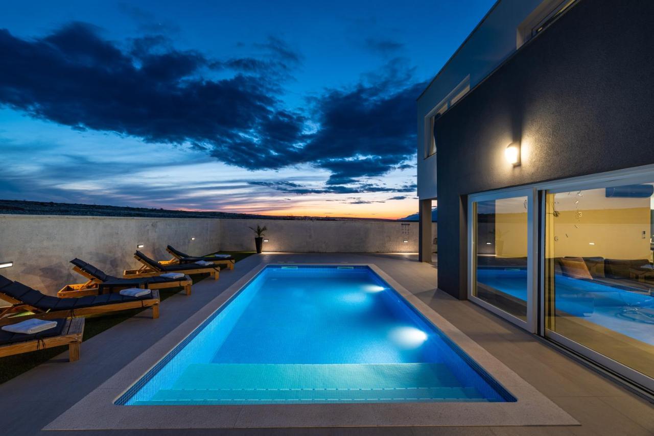 Luxury Villa Noemi Ražanac Esterno foto