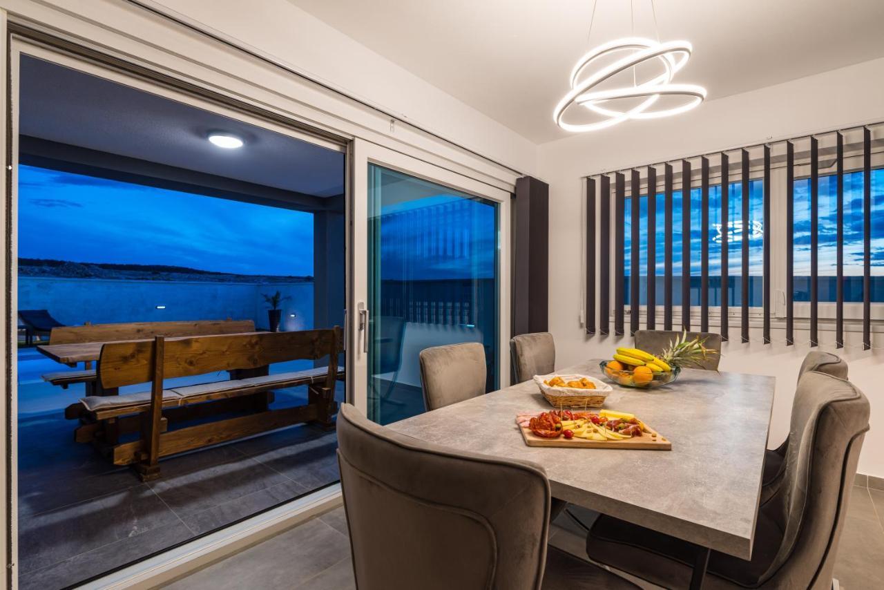 Luxury Villa Noemi Ražanac Esterno foto
