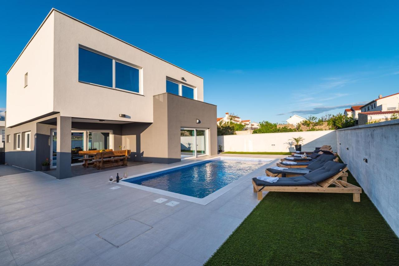 Luxury Villa Noemi Ražanac Esterno foto