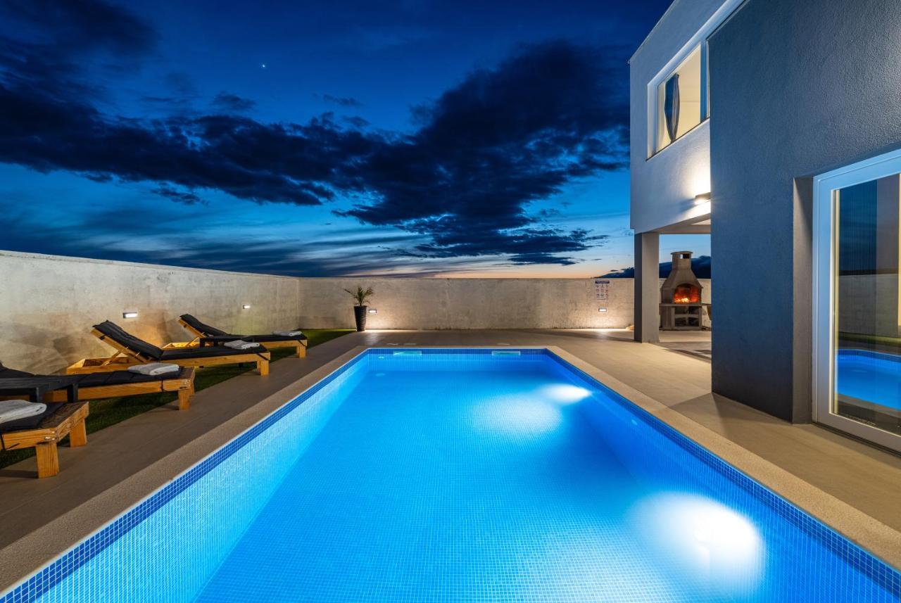 Luxury Villa Noemi Ražanac Esterno foto